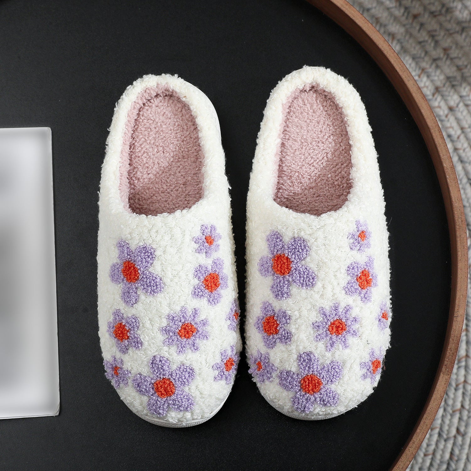 Embroidery Hibiscus Flower Woolen Slipper