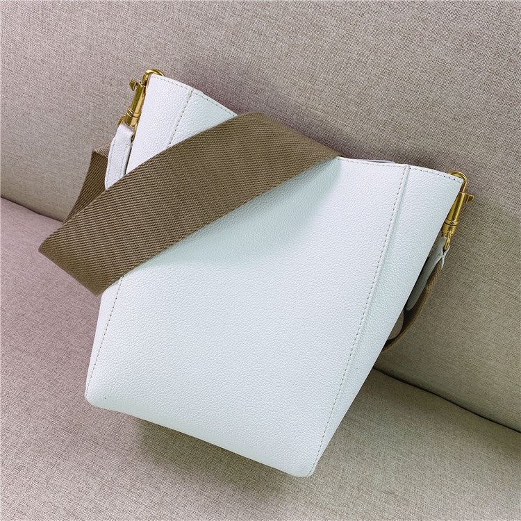 Single Shoulder Bucket Leather Bug