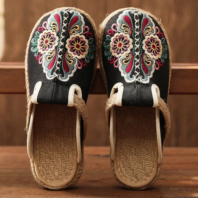 Women's Ancient Ethnic Style Woven Shoes