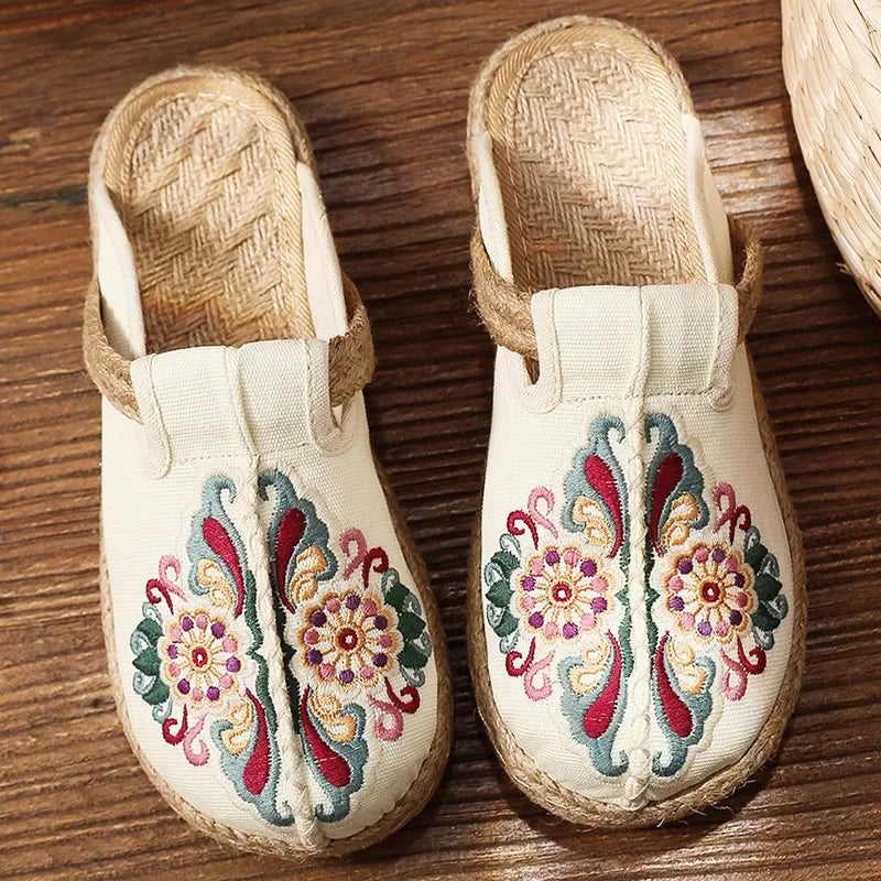 Women's Ancient Ethnic Style Woven Shoes