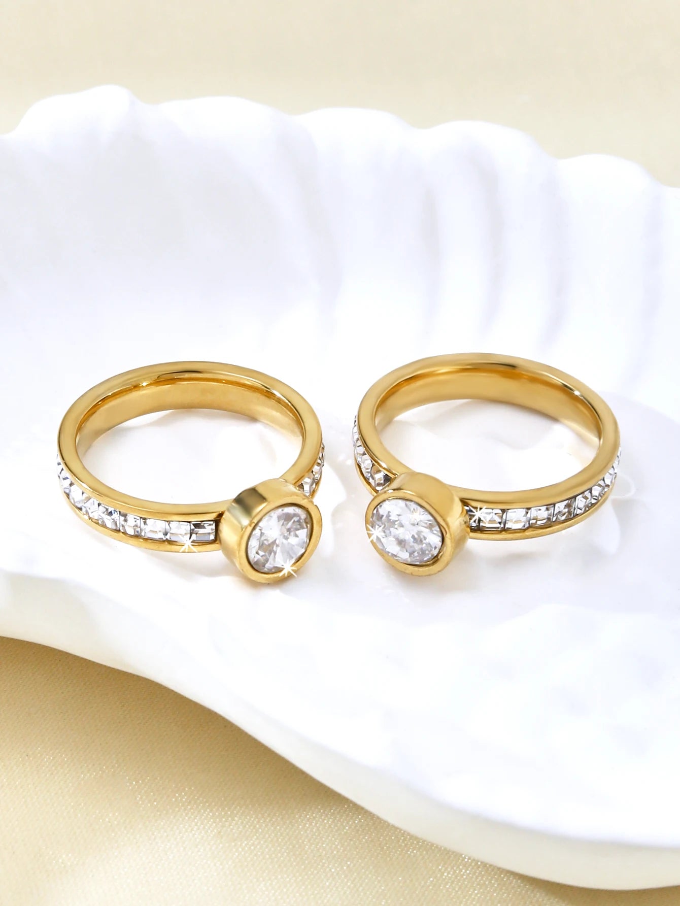 18K Gold-Plated Full Of Diamonds Geometric Round Ring Female