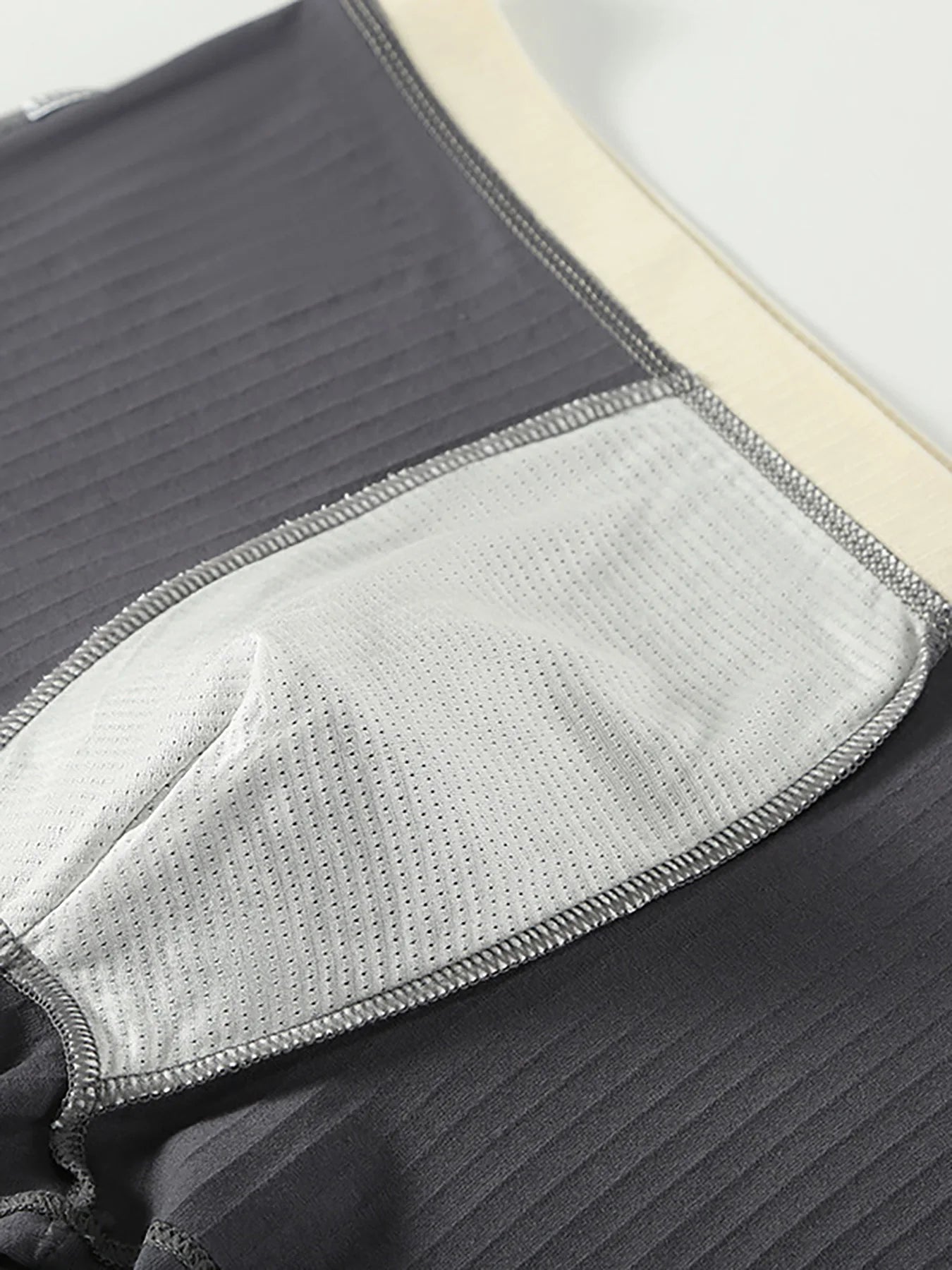 A random 3-piece set of elastic sports men's underwear, simple, casual, comfortable and breathable, straight-leg pants