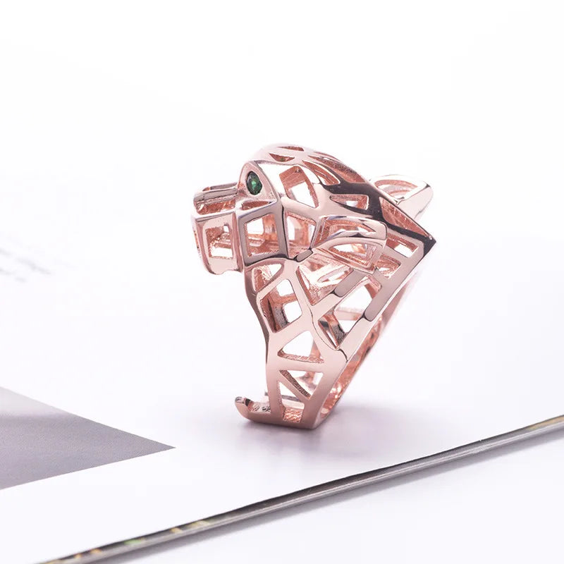 Elegant stylish gold ring