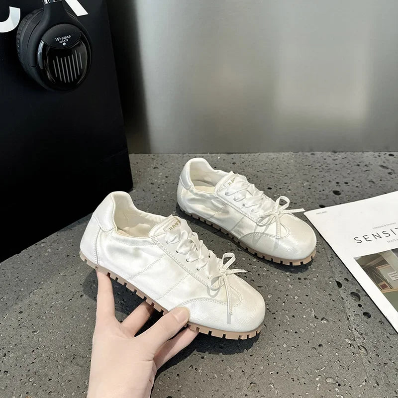 Fashion Ballet Round Toe Cross Strap Shoes