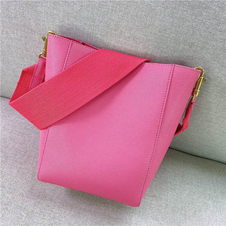 Single Shoulder Bucket Leather Bug